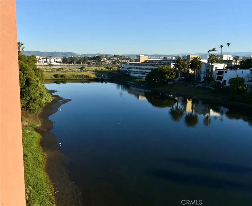 6400 Pacific #311 Playa del Rey, CA 90293