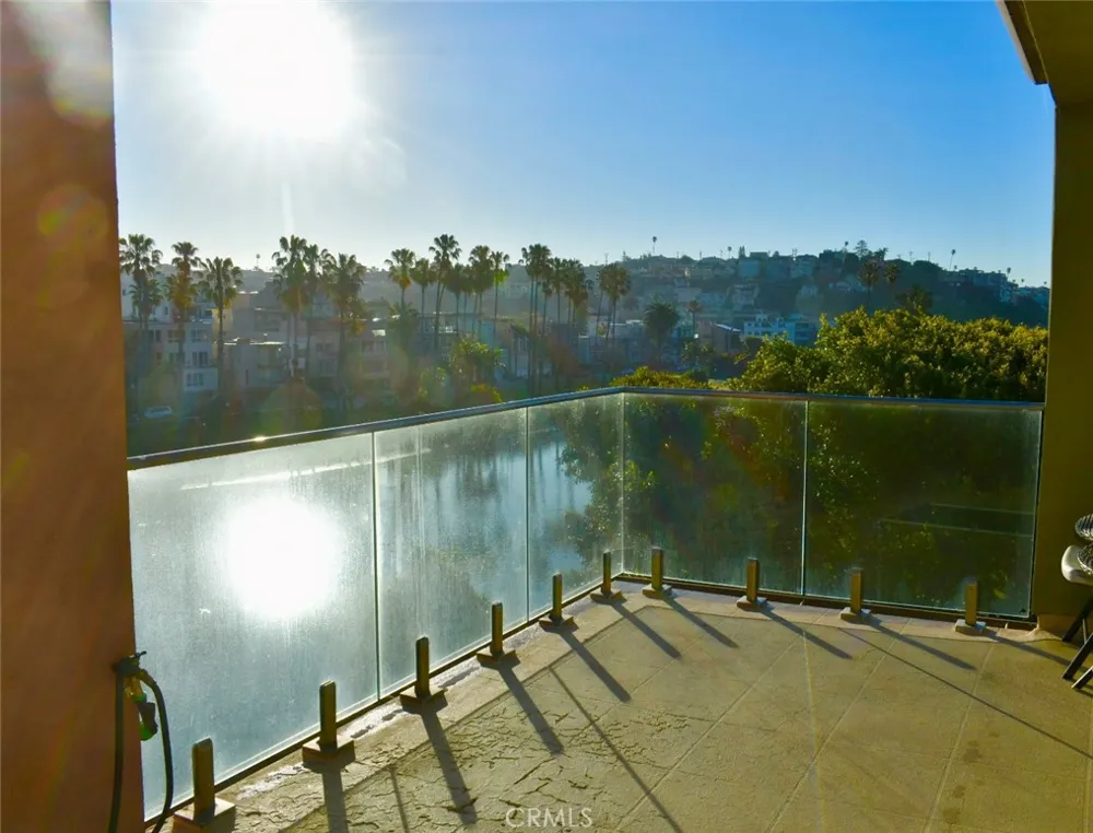 6400 Pacific #311 Playa del Rey, CA 90293