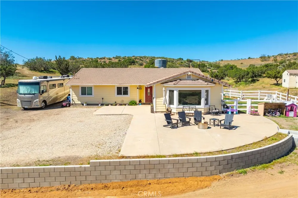 2807 Clanfield Acton, CA 93510