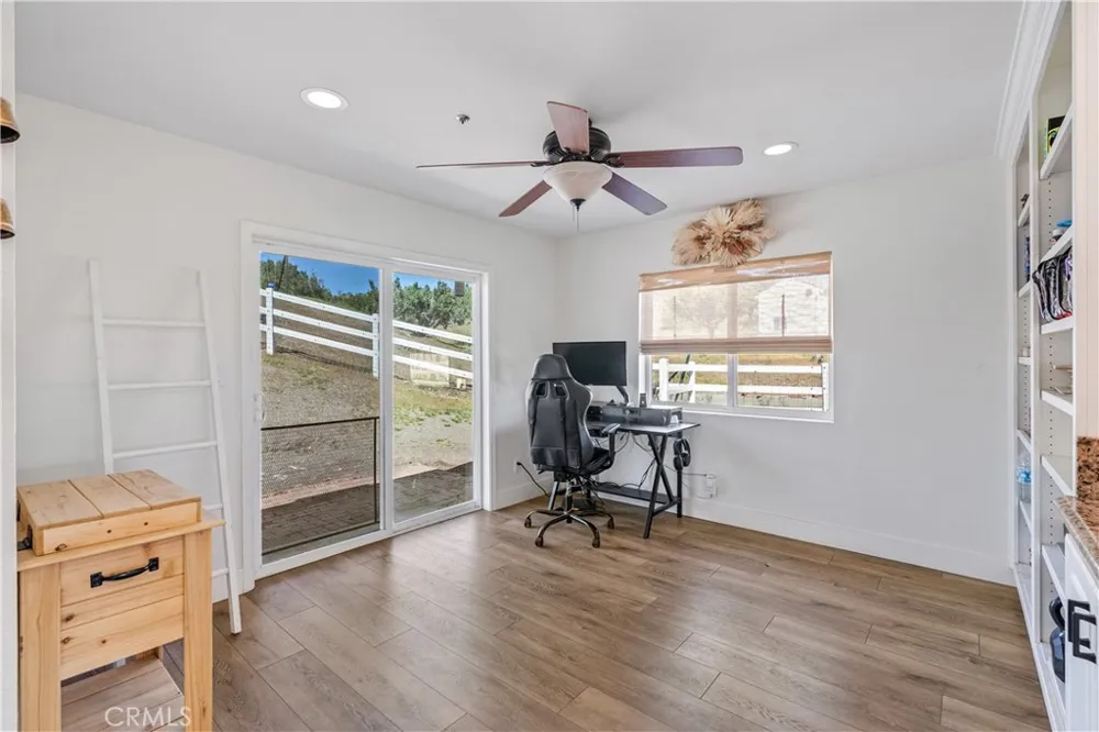2807 Clanfield Acton, CA 93510