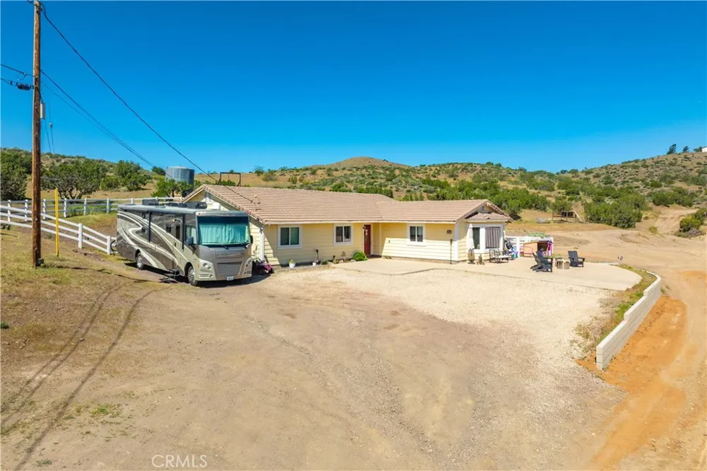 2807 Clanfield Acton, CA 93510