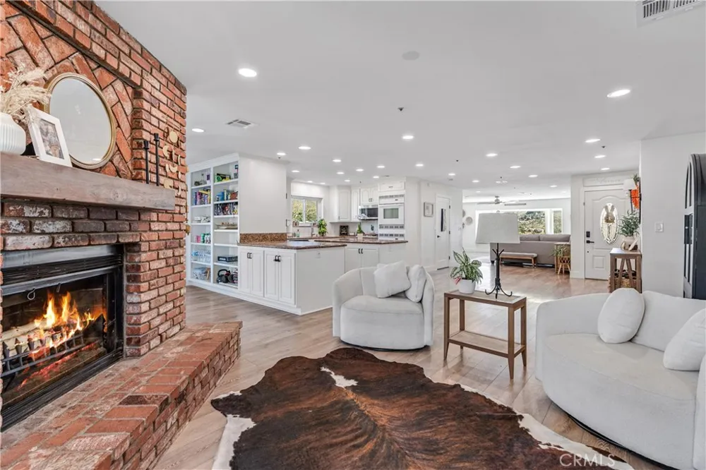 2807 Clanfield Acton, CA 93510