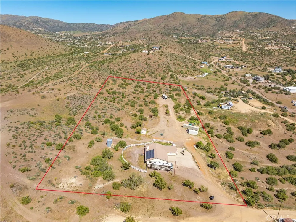 2807 Clanfield Acton, CA 93510