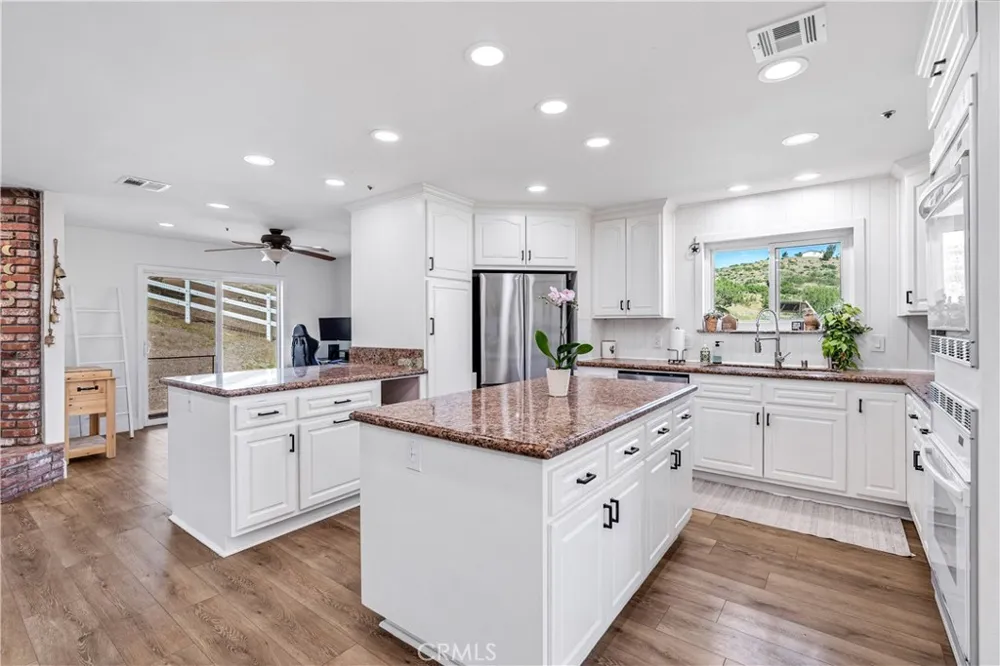 2807 Clanfield Acton, CA 93510