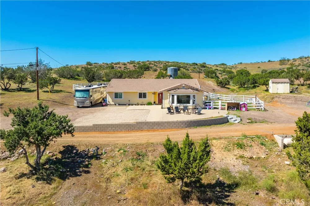 2807 Clanfield Acton, CA 93510