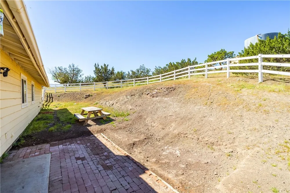 2807 Clanfield Acton, CA 93510