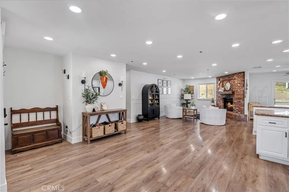 2807 Clanfield Acton, CA 93510