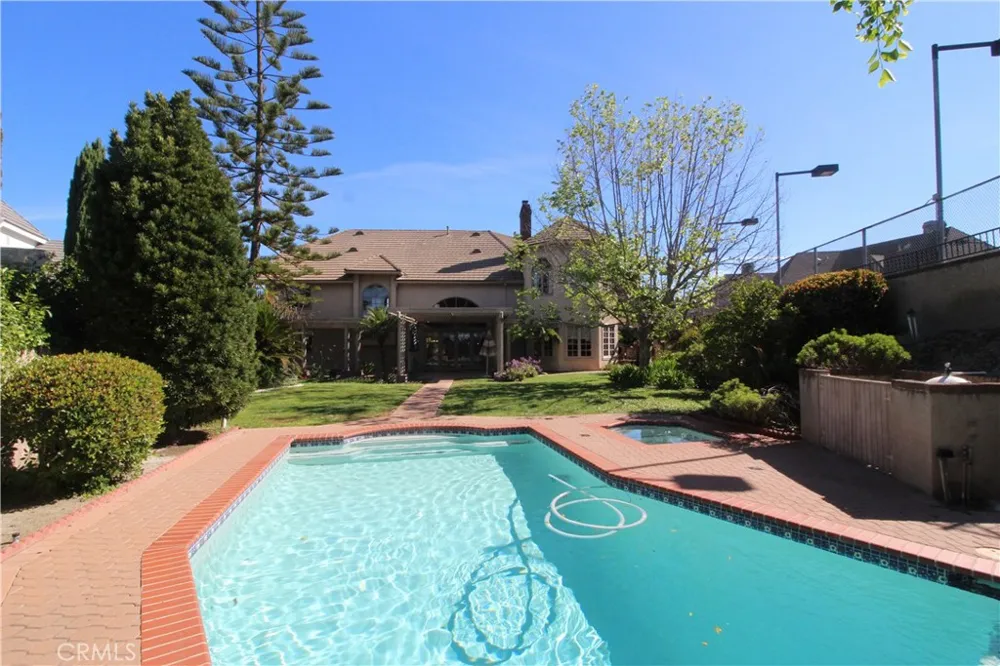 25462 Gallup Circle Laguna Hills, CA 92653