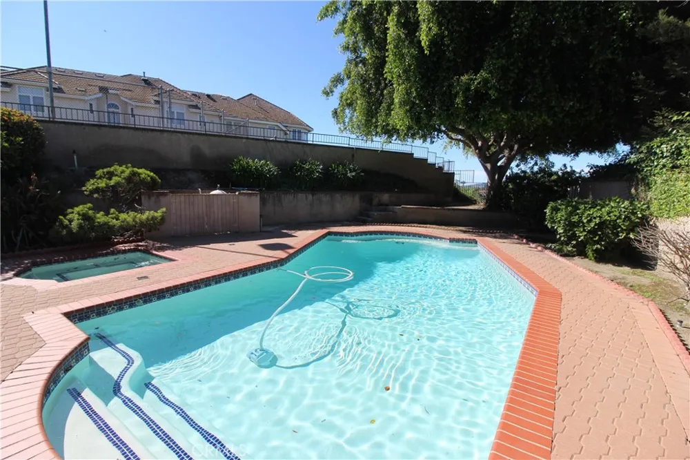 25462 Gallup Circle Laguna Hills, CA 92653