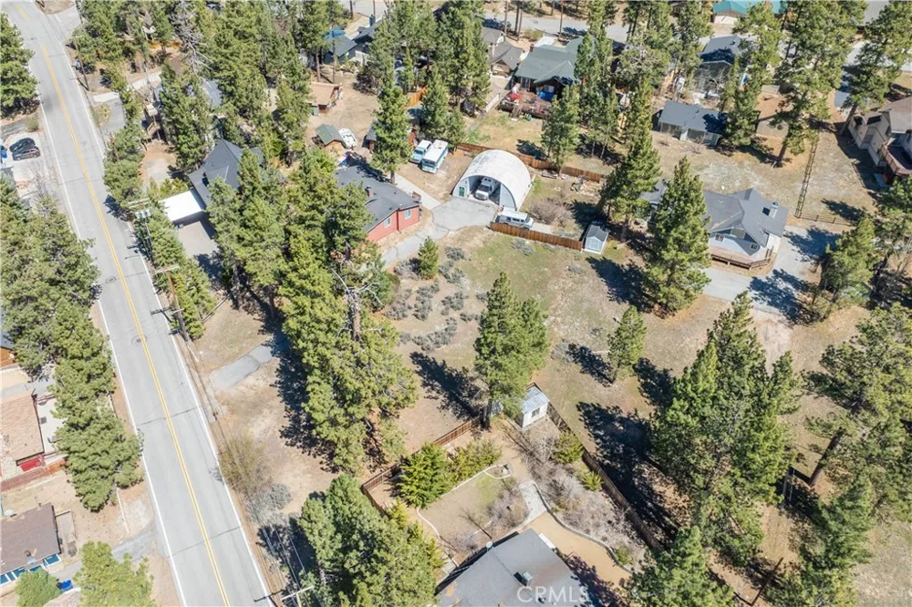 351 Edgemoor Big Bear Lake, CA 92315