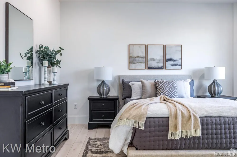 120 E Liberty Street #203 Milford Village, MI 48381