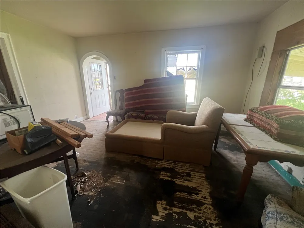 107 Gallia Street Woodsboro, TX 78393