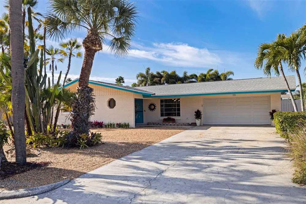 290 1ST STREET W Tierra Verde, FL 33715
