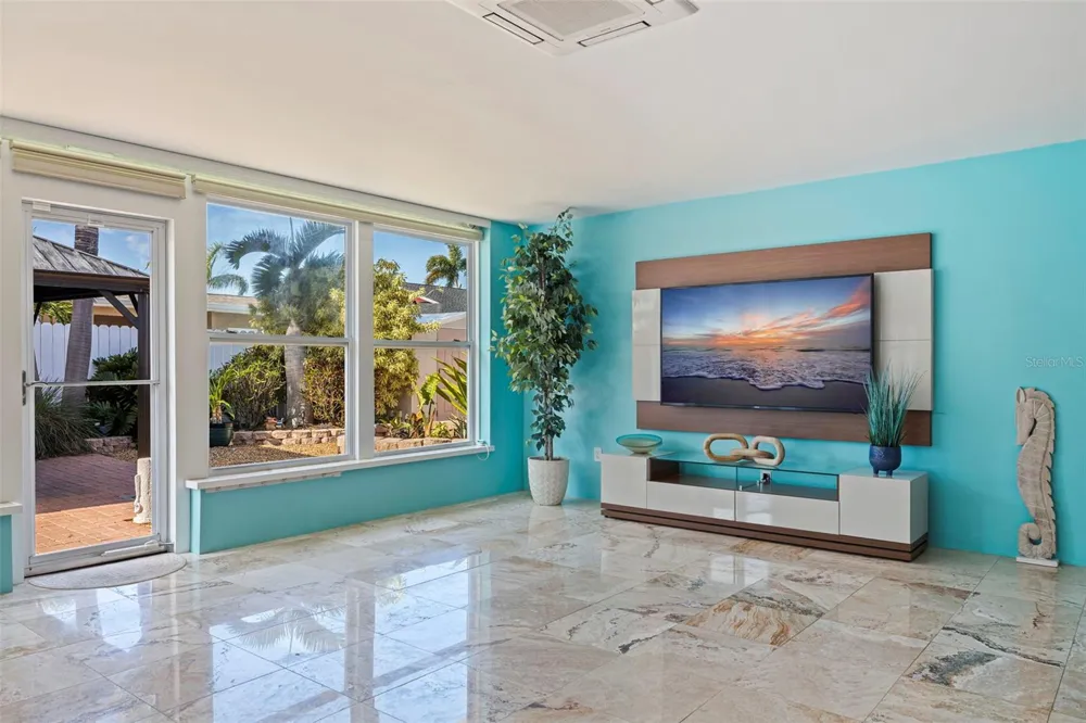 290 1ST STREET W Tierra Verde, FL 33715