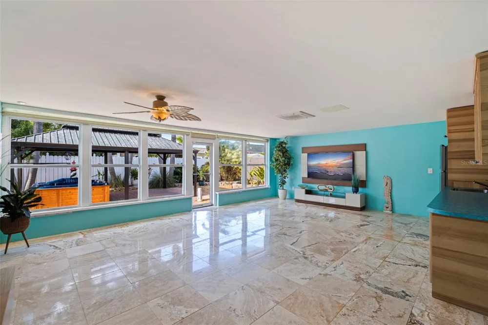 290 1ST STREET W Tierra Verde, FL 33715