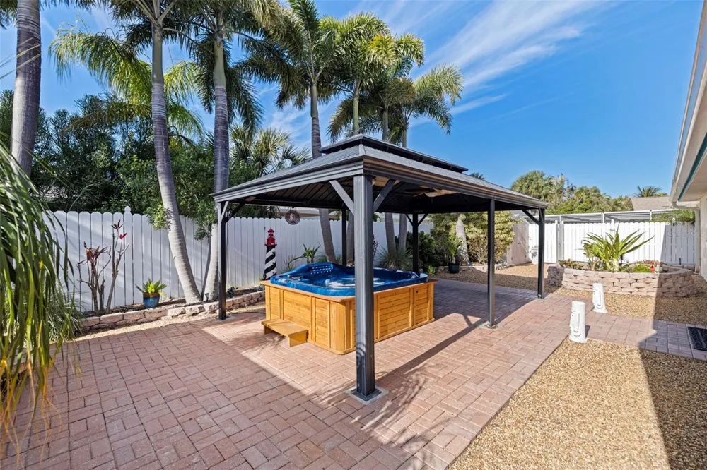 290 1ST STREET W Tierra Verde, FL 33715