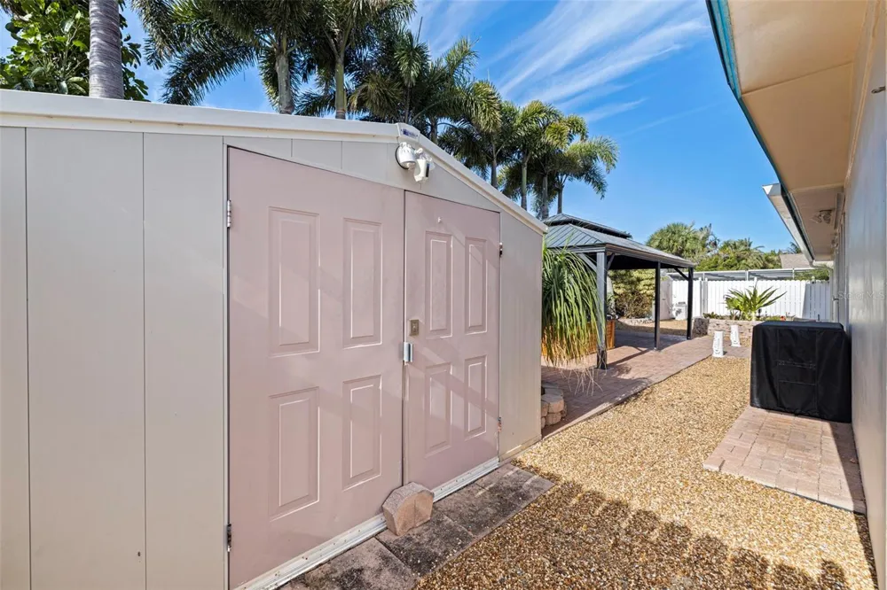 290 1ST STREET W Tierra Verde, FL 33715