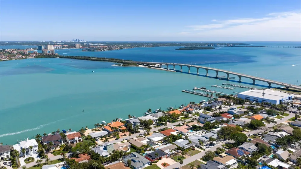 290 1ST STREET W Tierra Verde, FL 33715