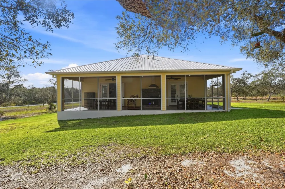 2204 R E BYRD ROAD Frostproof, FL 33843