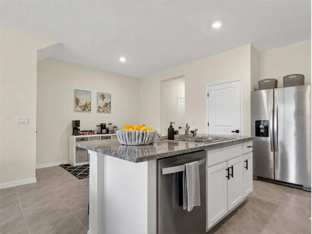 350 MANGROVE SHADE CIRCLE Apollo Beach, FL 33572