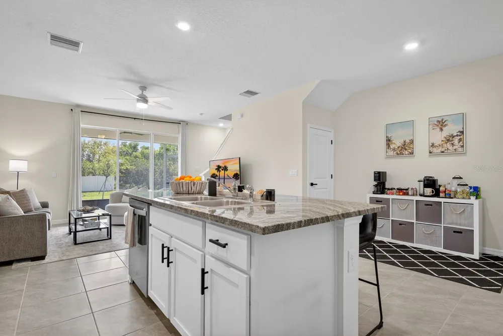 350 MANGROVE SHADE CIRCLE Apollo Beach, FL 33572