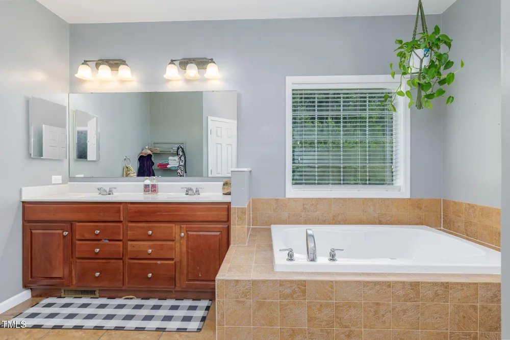 274 S Chaucer Way Kittrell, NC 27544