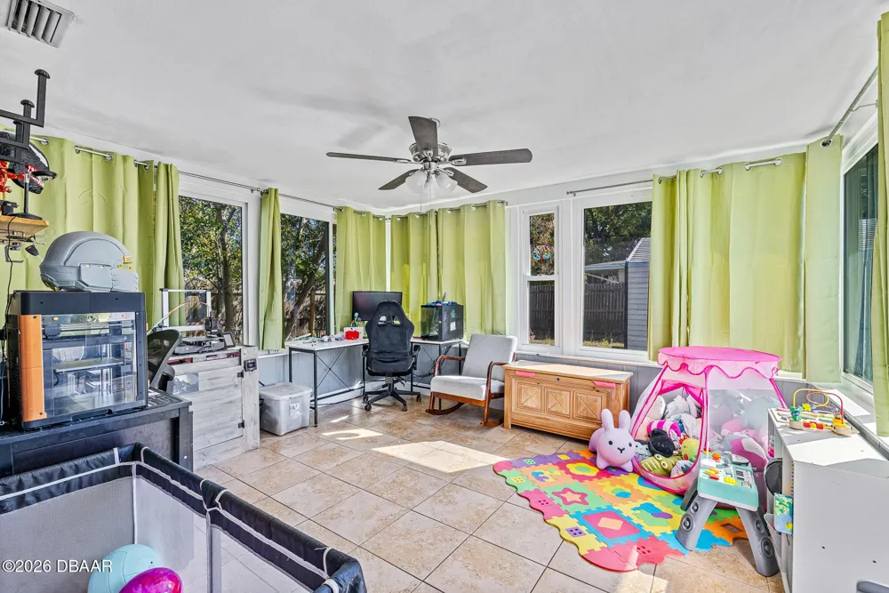 2821 Oak Lea Drive South Daytona, FL 32119