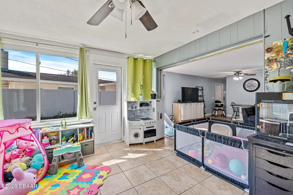 2821 Oak Lea Drive South Daytona, FL 32119