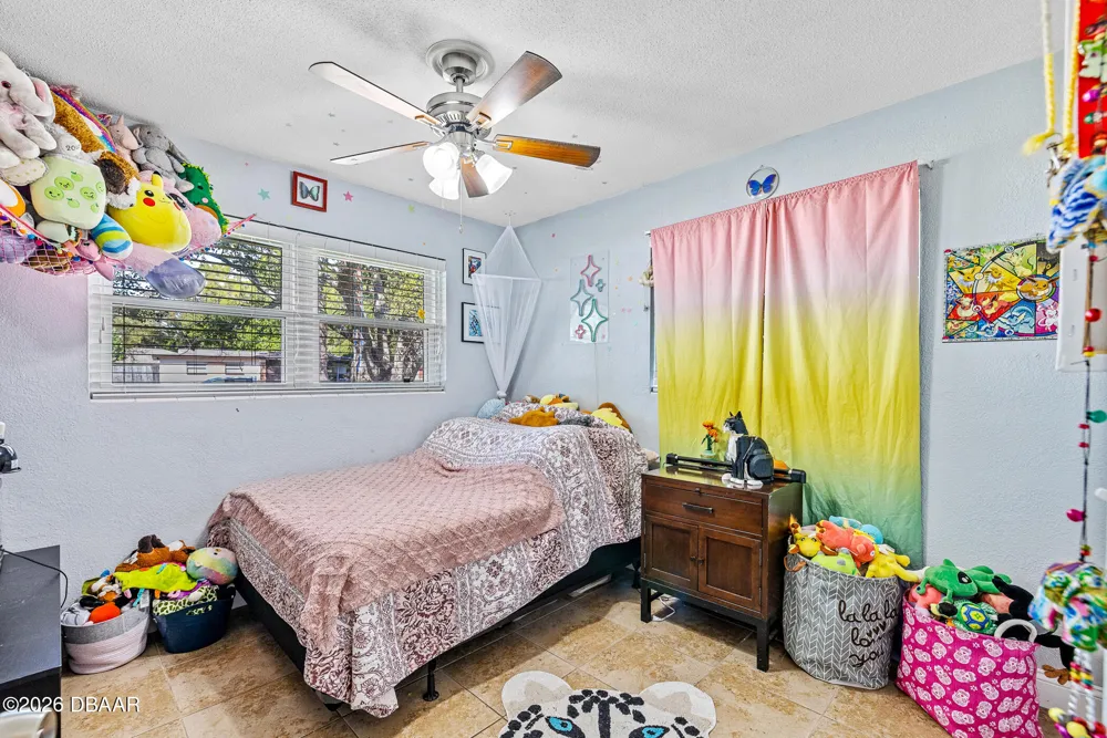 2821 Oak Lea Drive South Daytona, FL 32119
