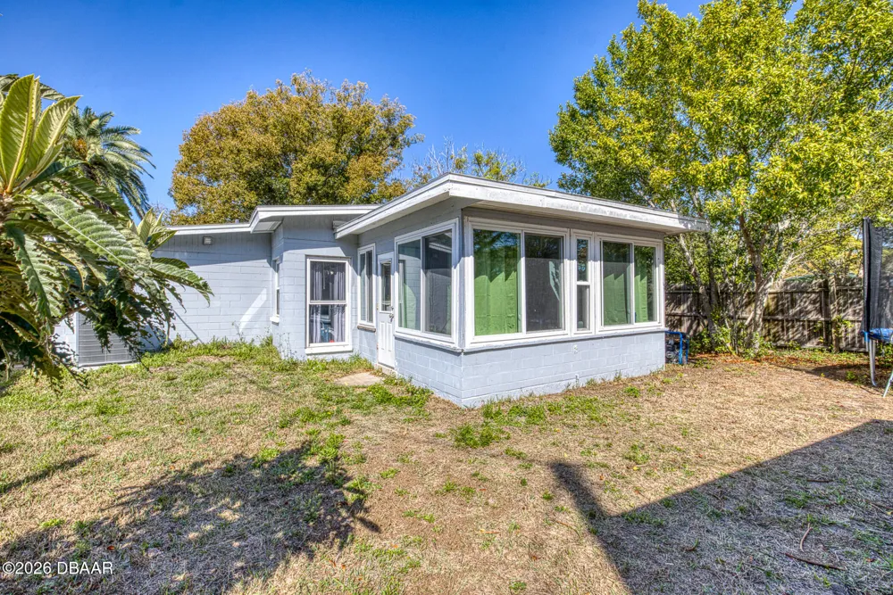 2821 Oak Lea Drive South Daytona, FL 32119