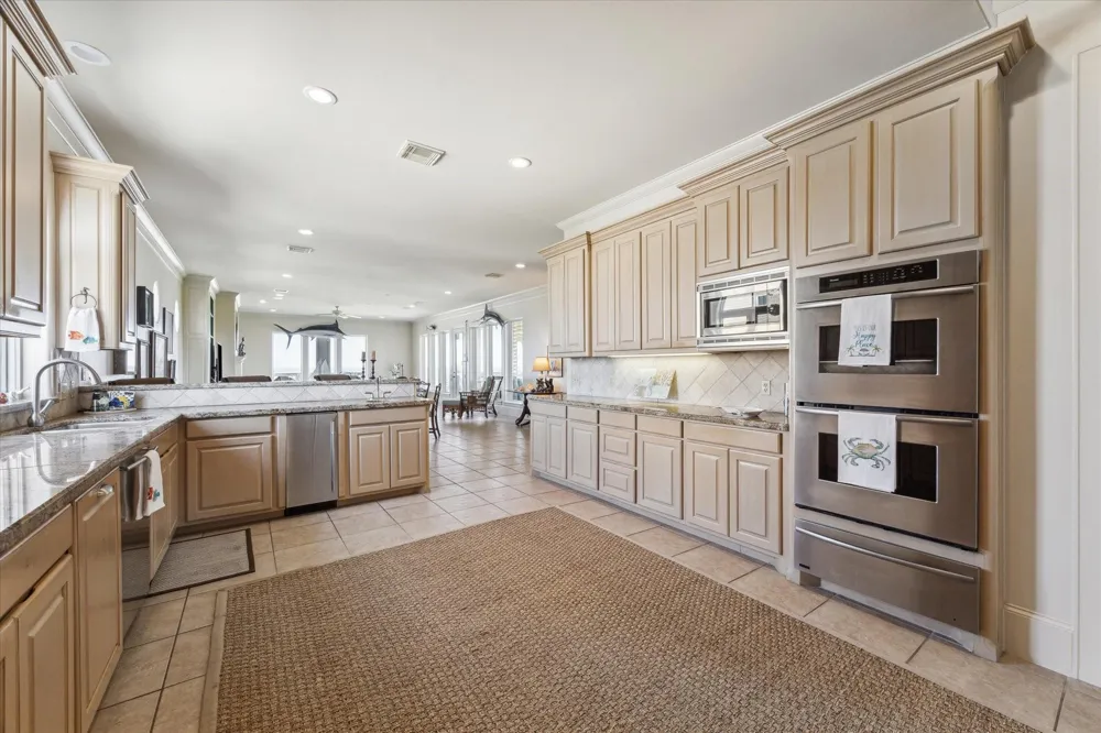 1 Blue Heron Cir Drive Jamaica Beach, TX 77554