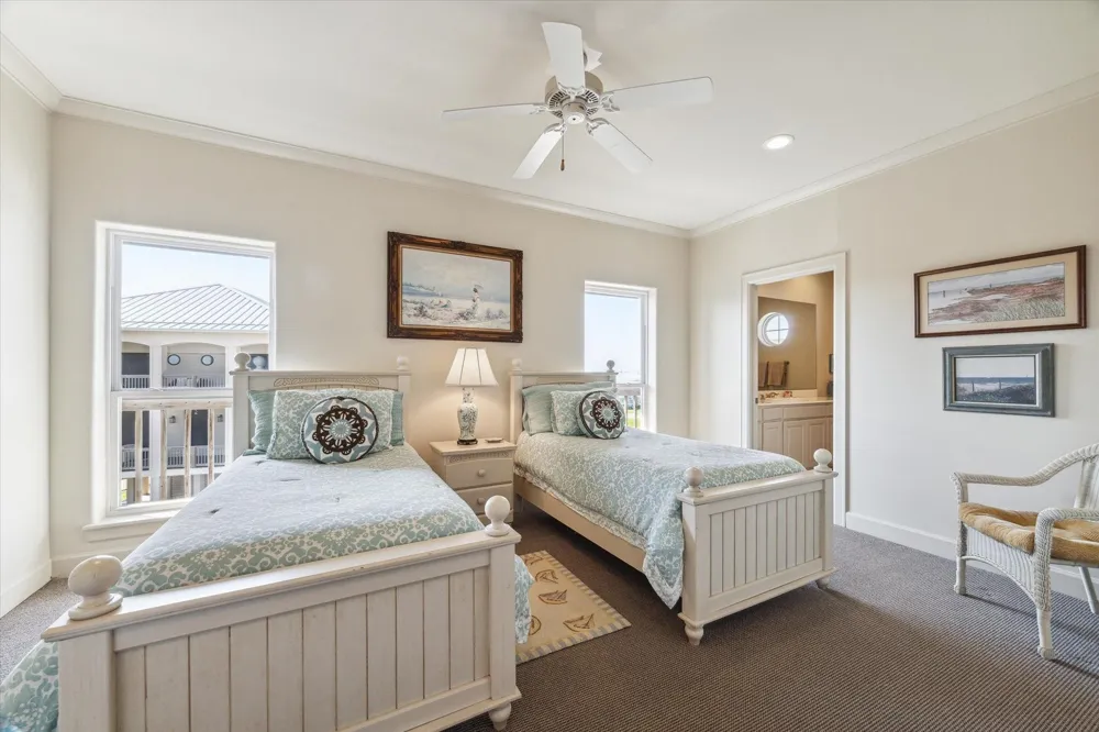 1 Blue Heron Cir Drive Jamaica Beach, TX 77554