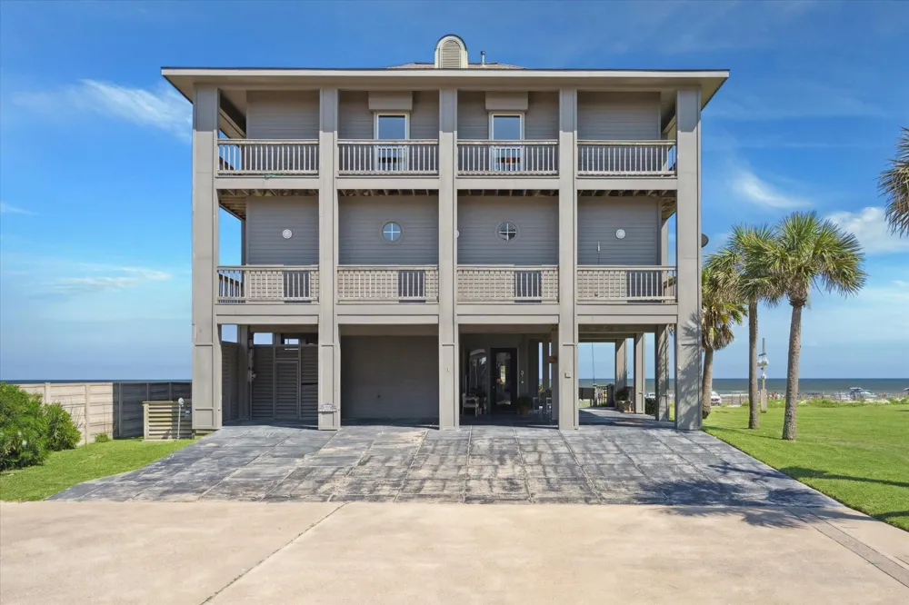 1 Blue Heron Cir Drive Jamaica Beach, TX 77554