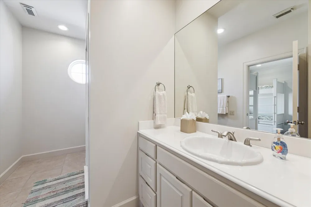 1 Blue Heron Cir Drive Jamaica Beach, TX 77554