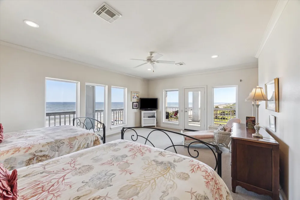 1 Blue Heron Cir Drive Jamaica Beach, TX 77554
