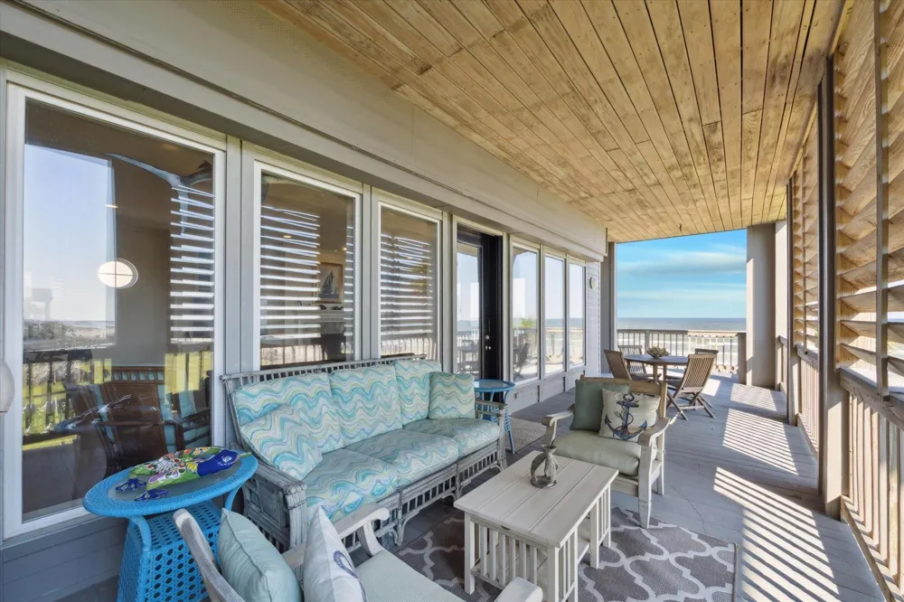 1 Blue Heron Cir Drive Jamaica Beach, TX 77554