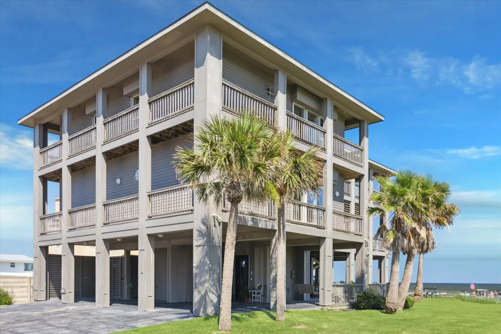 1 Blue Heron Cir Drive Jamaica Beach, TX 77554