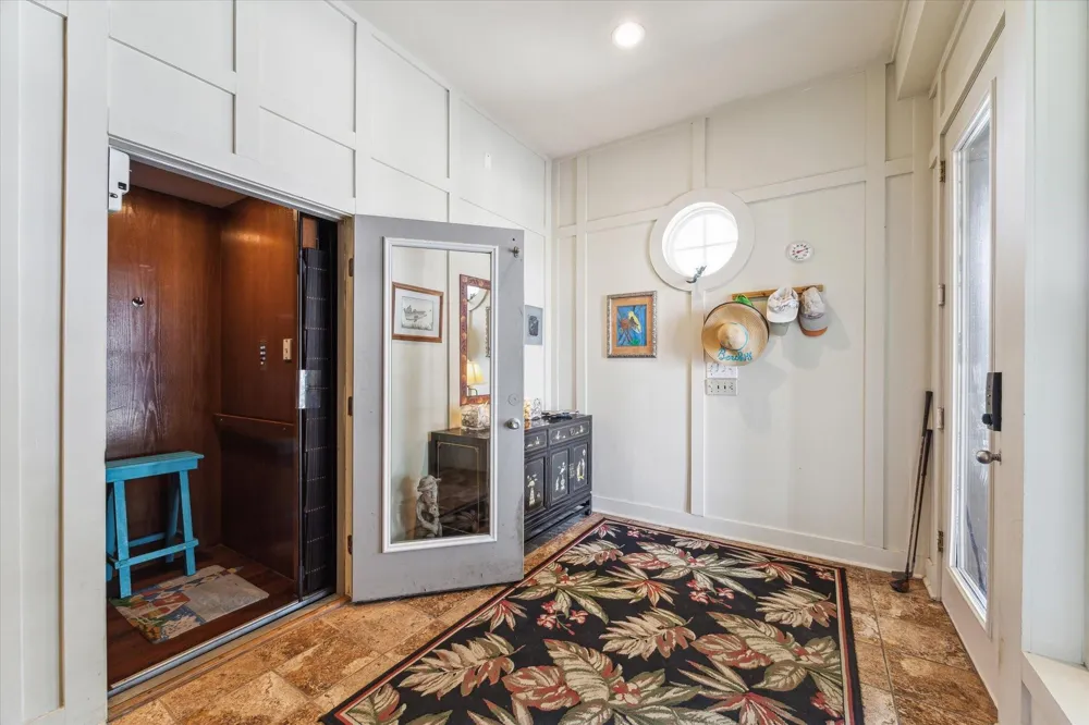 1 Blue Heron Cir Drive Jamaica Beach, TX 77554