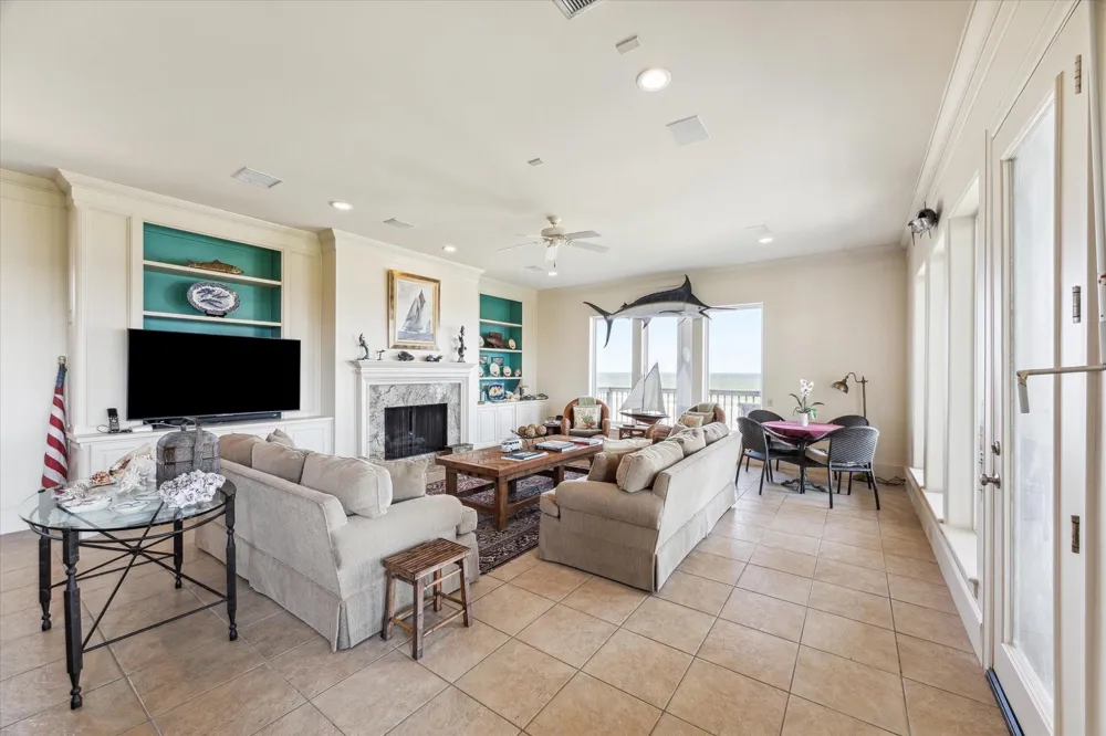 1 Blue Heron Cir Drive Jamaica Beach, TX 77554
