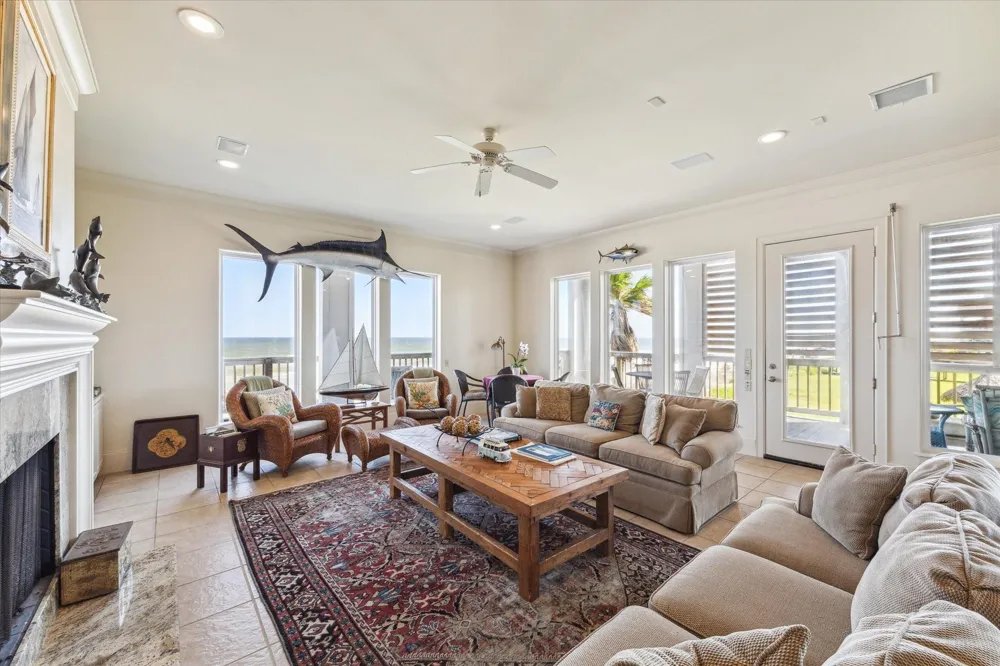 1 Blue Heron Cir Drive Jamaica Beach, TX 77554