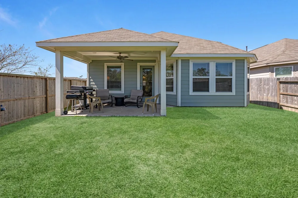 721 Roaring Falls Drive Willis, TX 77378