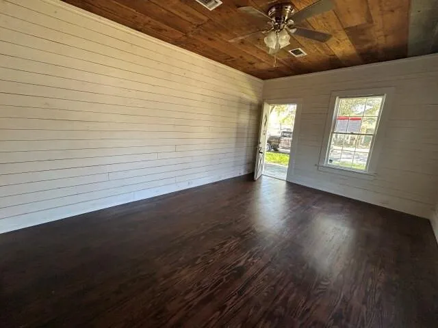 400 Stevenson Street Eagle Lake, TX 77434