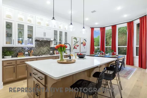 1951 Benedetto Way
