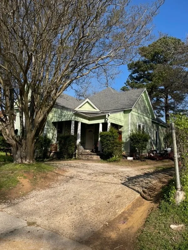 311 W Green Street Palestine, TX 75801