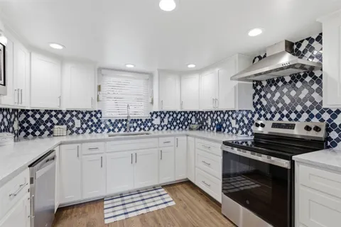 108 Harbor Drive #102