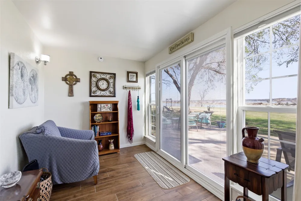 108 Harbor Drive #102 Runaway Bay, TX 76426