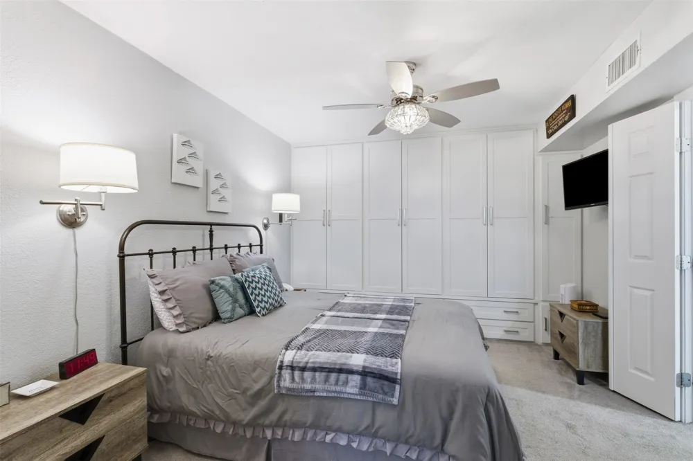 108 Harbor Drive #102 Runaway Bay, TX 76426