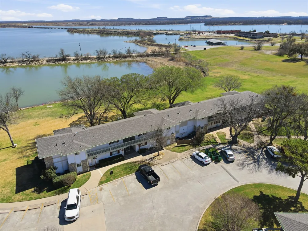 108 Harbor Drive #102 Runaway Bay, TX 76426