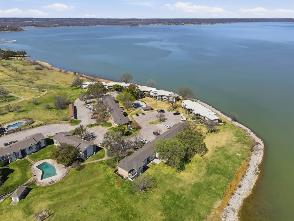 108 Harbor Drive #102 Runaway Bay, TX 76426