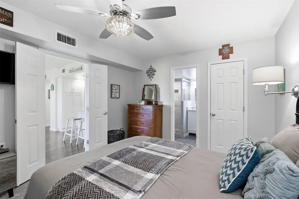 108 Harbor Drive #102 Runaway Bay, TX 76426